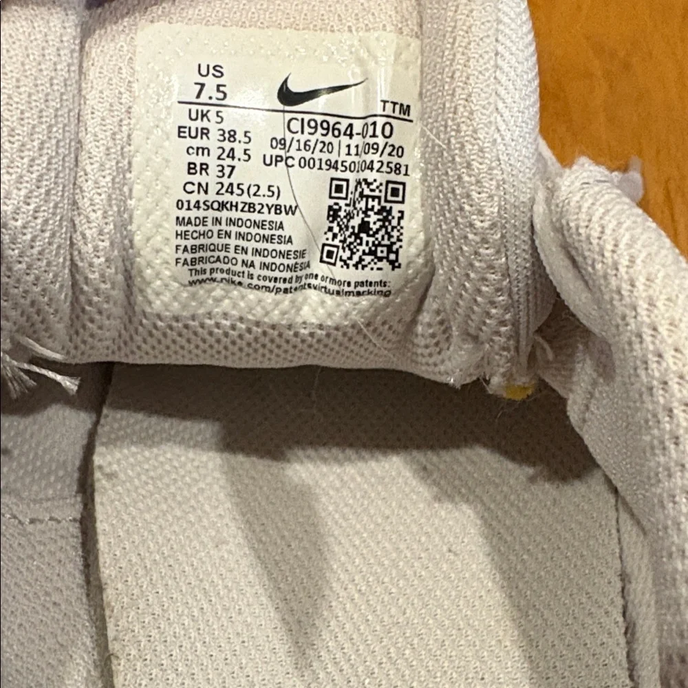 Nike Flex Experience Run 10 sneakers